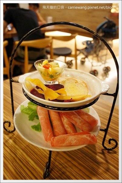 日漫咖啡:【台中咖啡館】日漫咖啡.La Vie Cafe。北屯大坑地區Tiffany風的複合式咖啡館推薦