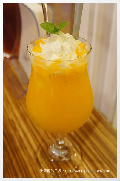 日漫咖啡:【台中咖啡館】日漫咖啡.La Vie Cafe。北屯大坑地區Tiffany風的複合式咖啡館推薦