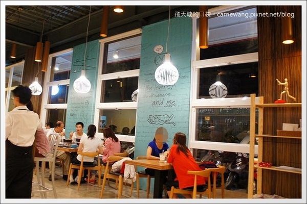 日漫咖啡:【台中咖啡館】日漫咖啡.La Vie Cafe。北屯大坑地區Tiffany風的複合式咖啡館推薦