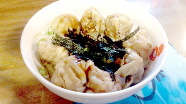 玉口香扁食園(輔大店):【台北新莊】輔大周邊美食之紅油炒手超好吃!玉口香扁食園!