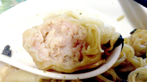 玉口香扁食園(輔大店):【台北新莊】輔大周邊美食之紅油炒手超好吃!玉口香扁食園!