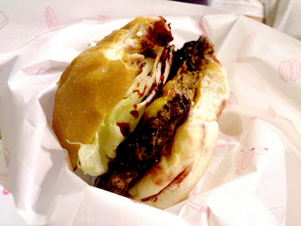 The Burger(二店)：【台北新莊】輔大周邊校園美食惹堡The Burger擊敗鬆餅公主還開了二店！CP值有高！