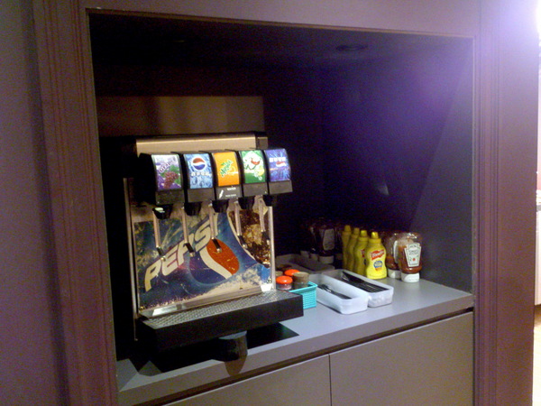 The Burger(二店)：【台北新莊】輔大周邊校園美食惹堡The Burger擊敗鬆餅公主還開了二店！CP值有高！