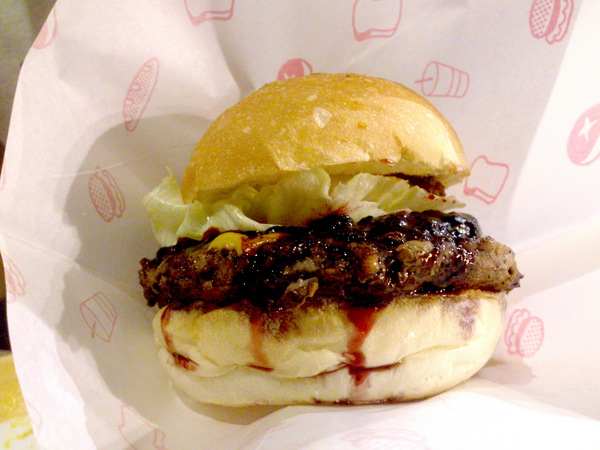 The Burger(二店)：【台北新莊】輔大周邊校園美食惹堡The Burger擊敗鬆餅公主還開了二店！CP值有高！