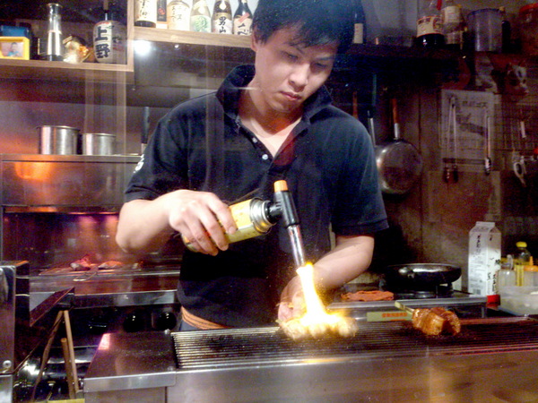 友達居酒屋:【口碑卷49】熱鬧東區下班喝酒聊天的好去處!友達居酒屋!