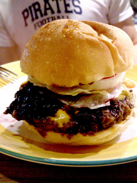 The Burger(二店)：【台北新莊】輔大周邊校園美食惹堡The Burger擊敗鬆餅公主還開了二店！CP值有高！