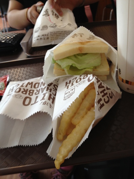 喜得炭火燒三明治(草屯中山店)：南投一日遊~草屯喜得炭火燒三明治早餐