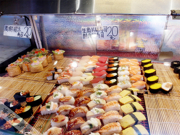 鑫鱻壽司：鑫鱻10元銅板的壽司的美味體驗