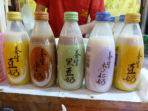 饒河夜市：[饒河街 美食] 宜蘭正常小籠包，現包美味到饒河街開分店了