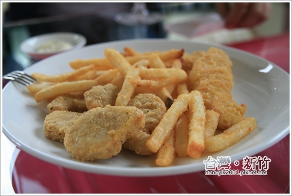 Lo Sir復古車莊園:來個不一樣的下午茶吧!【Lo Sir復古車莊園】