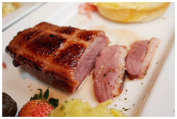 咖啡因館CAFE DE CEFFEINE:永安市場站♬四號公園旁品咖啡、吃好料,高級私房料理煙燻烤鴨胸平價享用! 咖啡因館