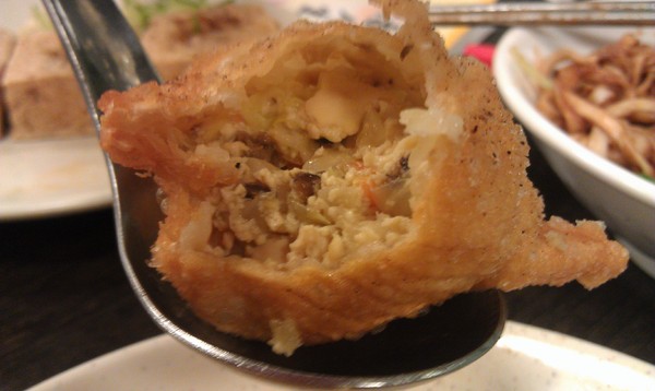 三姨臭豆腐(三姨素食):三姨素食~素食界的銅板美食餐廳