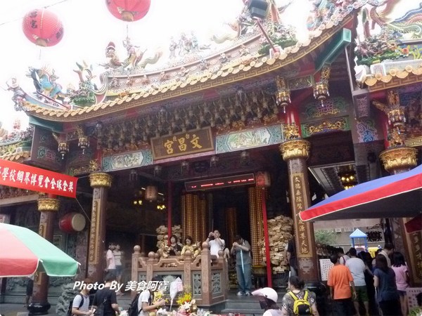 雙連市場香蔥花捲：【台北市】雙連市場爆多蔥花餡花捲「雙連香蔥花捲」