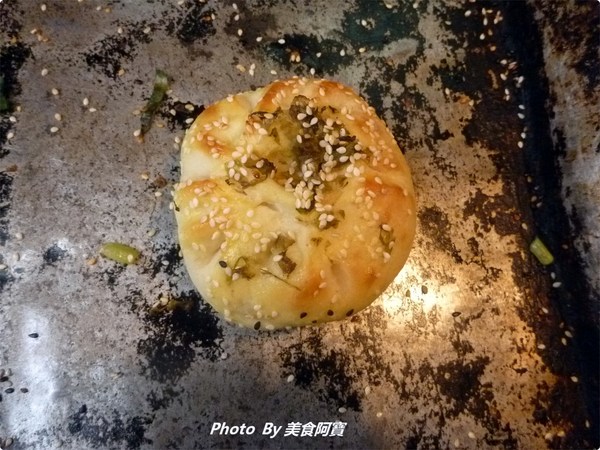 雙連市場香蔥花捲：【台北市】雙連市場爆多蔥花餡花捲「雙連香蔥花捲」