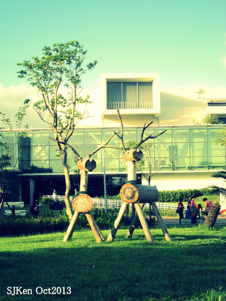 cm20131019___45c05353802c438797e47d6b694