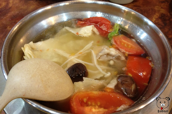 鍋神日式涮涮鍋(中原店)：桃園●中壢-鍋神日式涮涮鍋~高CP值火鍋!!!160元吃到飽~!!還有飲料、冰淇淋、綠豆湯~=D