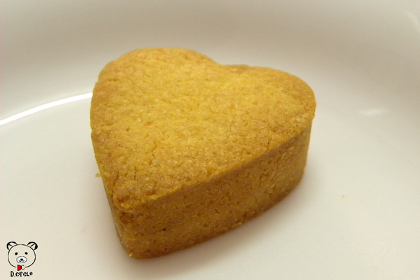 絲酥入扣:南投●草屯-絲酥入叩~心型的山藥鳳梨酥耶~!!酸酸甜甜好滋味~❤