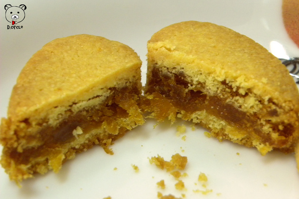 絲酥入扣:南投●草屯-絲酥入叩~心型的山藥鳳梨酥耶~!!酸酸甜甜好滋味~❤