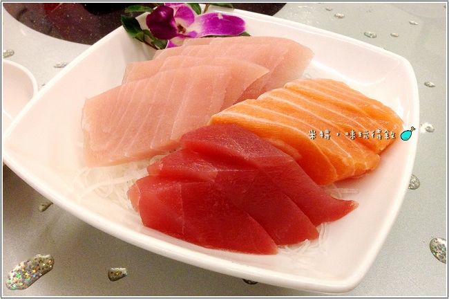 米特,味玩待敘部落格 © MEAT76|2013-07-14|美食記【新北‧萬里】三明美食|龜吼漁港海邊餐廳|便宜新鮮又好吃的海產料理004.jpg