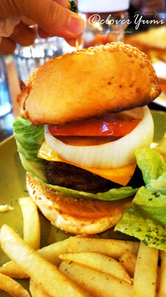 三隻獅子英國餐廳：及時行樂『三隻獅子英國餐廳』巧遇史丹利大叔-集食行樂廣場