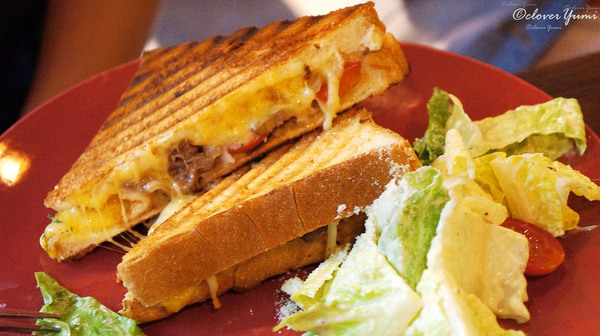 三隻獅子英國餐廳：及時行樂『三隻獅子英國餐廳』巧遇史丹利大叔-集食行樂廣場