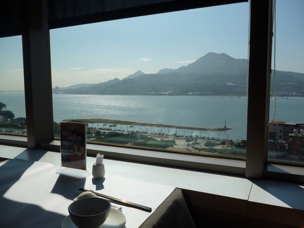 鳥窩窩私房菜(名統百貨店):蒜泥白肉也能當衣架曬---鳥窩窩私房菜名統百貨店