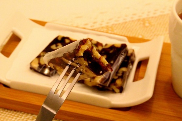 皇家手工棗泥核桃糕:【試吃。網購。豚】皇家手工棗泥核桃糕 拍胸脯保證絕對不黏牙(網購,宅配,手工,可素食,團購熱門商品)