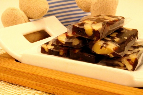 皇家手工棗泥核桃糕:【試吃。網購。豚】皇家手工棗泥核桃糕 拍胸脯保證絕對不黏牙(網購,宅配,手工,可素食,團購熱門商品)