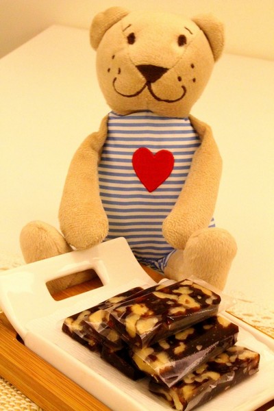 皇家手工棗泥核桃糕:【試吃。網購。豚】皇家手工棗泥核桃糕 拍胸脯保證絕對不黏牙(網購,宅配,手工,可素食,團購熱門商品)