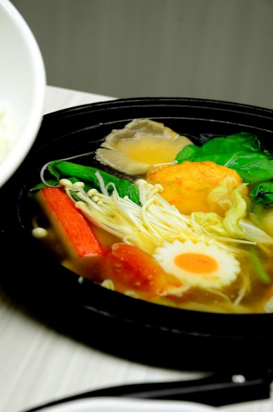 石二鍋(台北家樂福桂林店)：【美食。臺北】就算天氣再熱，秋老虎再威猛，我也要吃！ ❤石二鍋❤