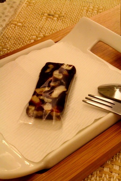 皇家手工棗泥核桃糕:【試吃。網購。豚】皇家手工棗泥核桃糕 拍胸脯保證絕對不黏牙(網購,宅配,手工,可素食,團購熱門商品)