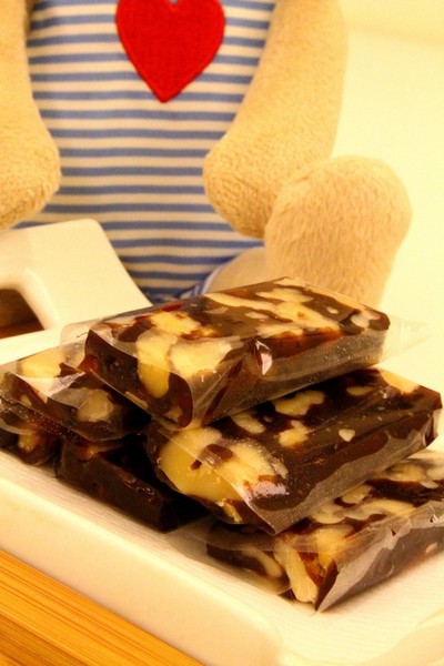 皇家手工棗泥核桃糕:【試吃。網購。豚】皇家手工棗泥核桃糕 拍胸脯保證絕對不黏牙(網購,宅配,手工,可素食,團購熱門商品)