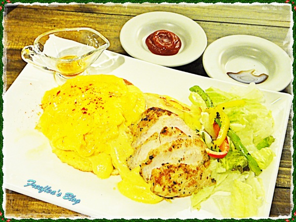 是熊咖啡:✜ 牠發現了什麼咧?! 讓人想一究竟滴咖啡館 -「是熊咖啡YesBear」