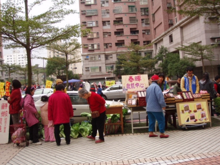 陸光新城【跳蚤市場】賀新春：陸光新城【跳蚤市場】賀新春