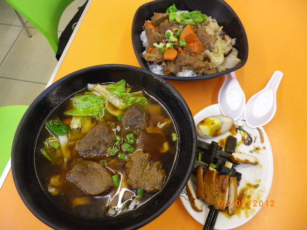 精彩100涮涮鍋‧黃牛肉麵：『精彩100涮涮鍋‧牛肉麵』伴手禮真精彩