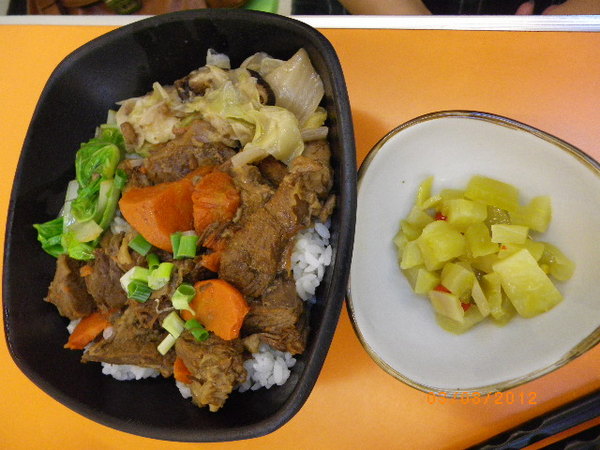 精彩100涮涮鍋‧黃牛肉麵：『精彩100涮涮鍋‧牛肉麵』伴手禮真精彩