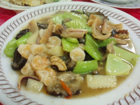 阿忠外燴：陸光新城B區歲末團聚～品質有夠差