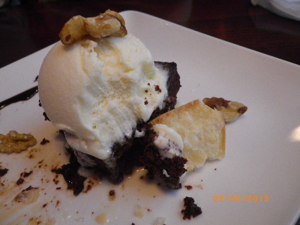 T.G.I. FRiDAY'S 傑克丹尼爾組合餐：三訪始得其門而入   溫馨美味的午餐約會