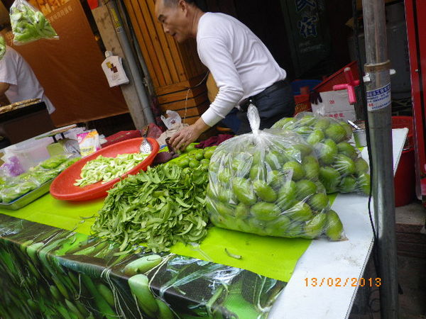 新竹內灣老街:年初四人擠人遊內灣