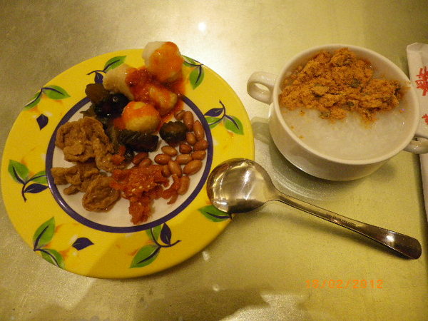 台灣桃園國際機場中國信託貴賓室:出國前休養生息的免費招待所