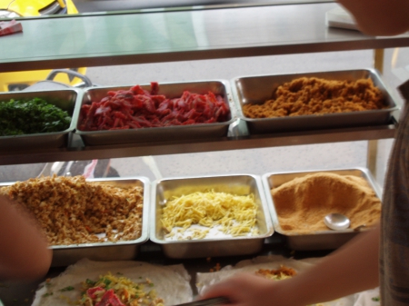 姜記潤餅:價廉物美的潤餅在姜記.一捲30元