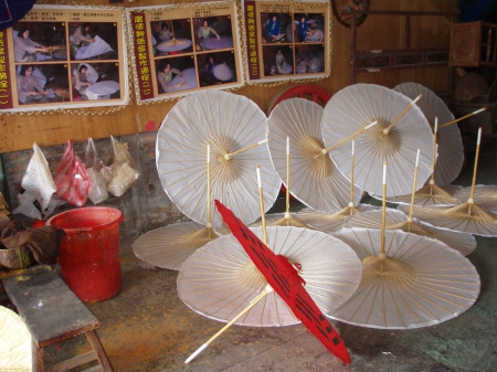 美濃油紙傘：[廣德興-美濃油紙傘]花俏又古典