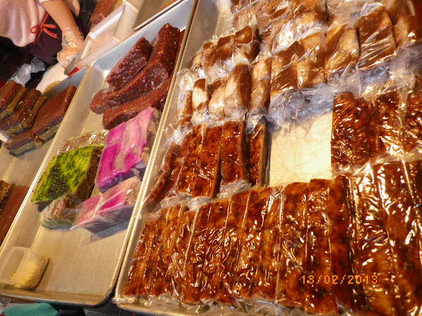 新竹內灣老街:年初四人擠人遊內灣