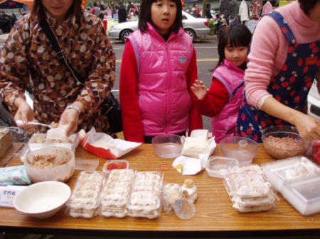 陸光新城【跳蚤市場】賀新春：陸光新城【跳蚤市場】賀新春