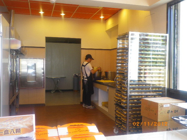 逮丸蛋塔蛋塔工廠(中壢中華門市)：[逮丸蛋塔]中壢中華門市，歡慶開幕~免費試吃