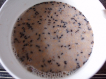 桂格黑穀王：[桂格黑穀王]～我的減肥早餐>挺好喝滴