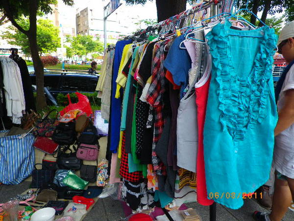 天母廣場：好康集中營[天母廣場-跳蚤市場]