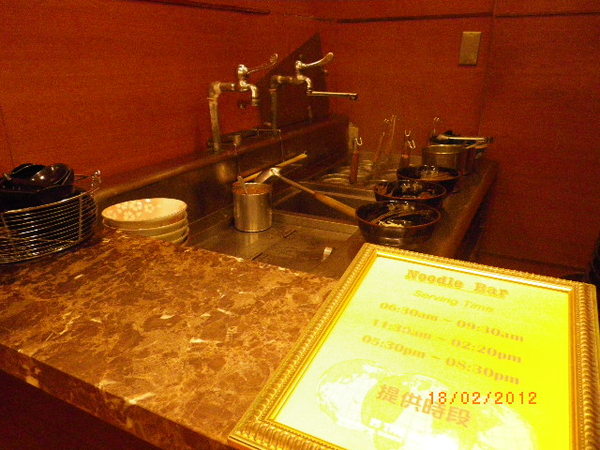 台灣桃園國際機場中國信託貴賓室:出國前休養生息的免費招待所