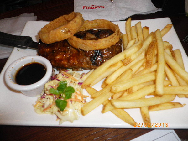 T.G.I. FRiDAY'S 傑克丹尼爾組合餐：三訪始得其門而入   溫馨美味的午餐約會