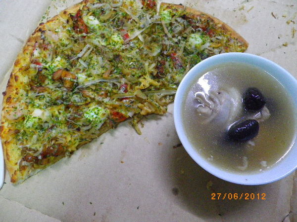 台灣達美樂:達美樂『大阪燒Pizza』令人驚豔的美日混搭風